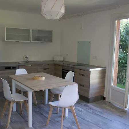 Bdb Nid Douillet Au Rdc Rando Ressourcante Bagnères-de-Bigorre